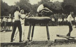 Veřejné cvičení kadetní školy -  Světozor 18.07.1913 