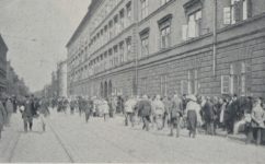 kasárna - Světozor 07.08.1914 